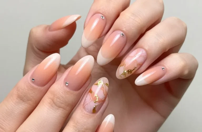 6 Long Peach Nails Ideas That Look Glamorous: Glossy Glow